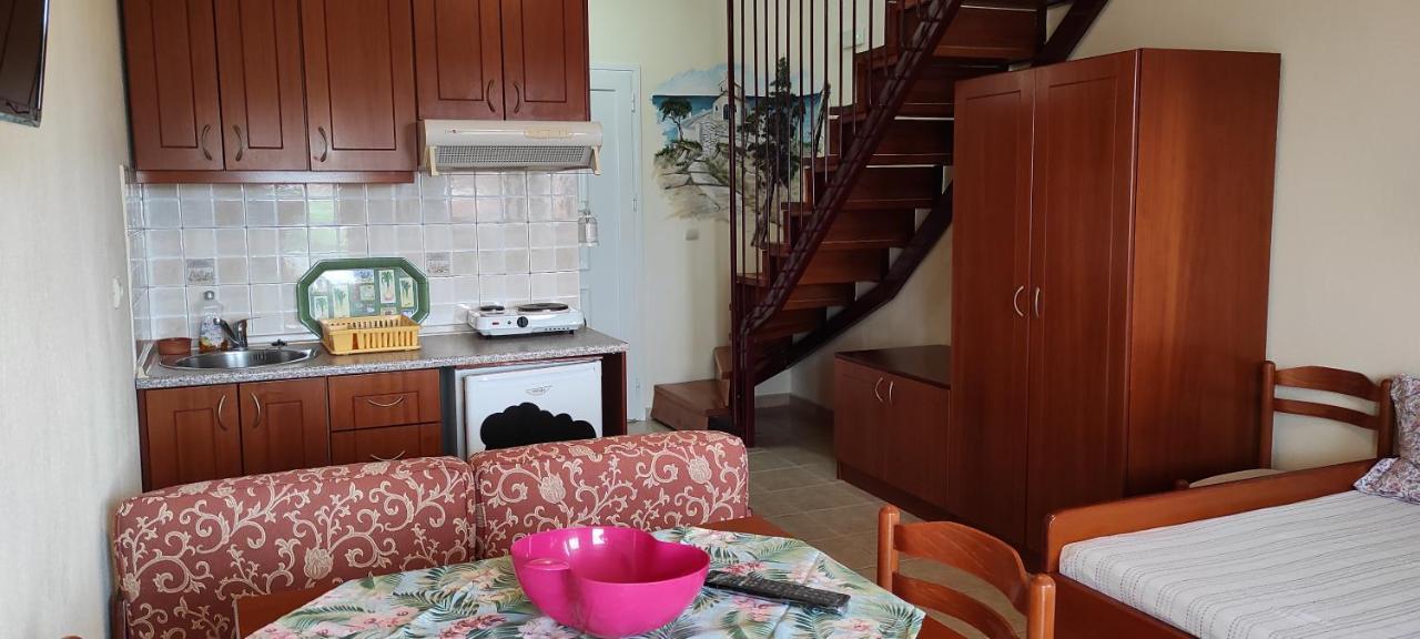 Phyllis Maisonettes Kallithea  Екстериор снимка